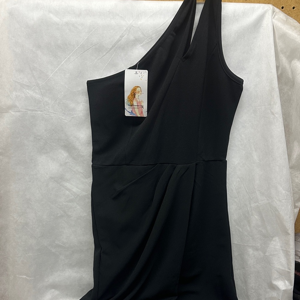 Elegant One-Shoulder Black Dress